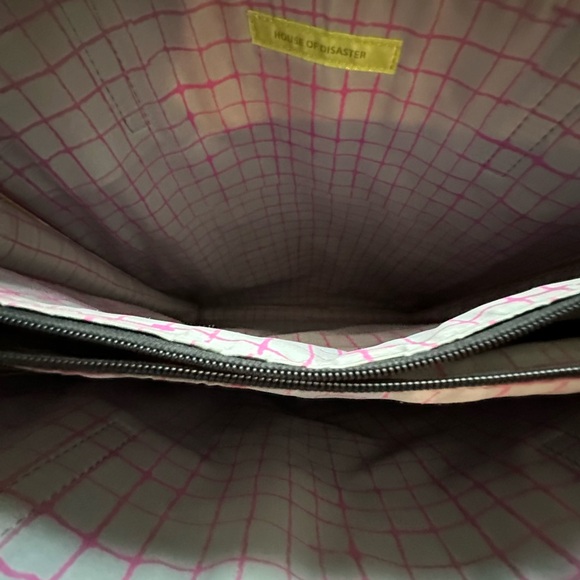 House of Disaster (1916) floral handbag. - Picture 6 of 6